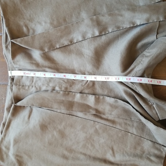 White House Black Market High Waisted Linen Blend 5 Inch Shorts - Picture 7 of 11